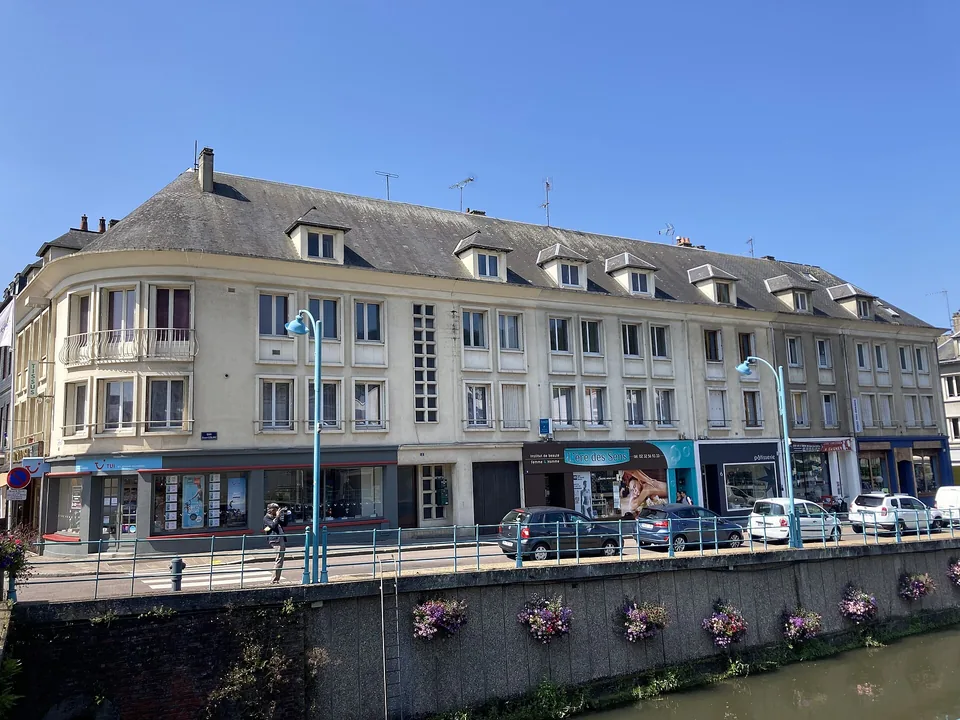 Vue de Pont-Audemer, secteur desservi depuis Pont-l'Évêque